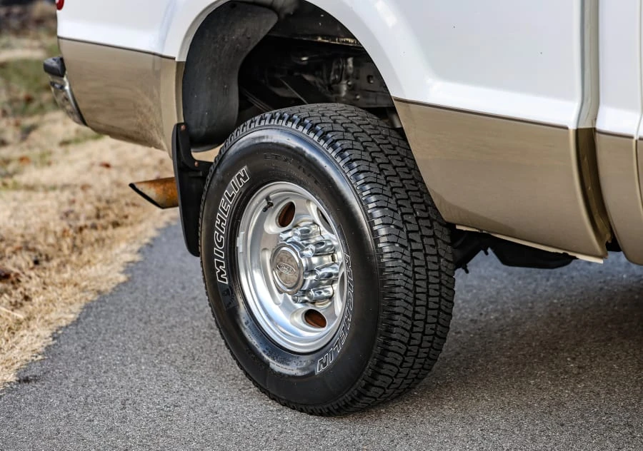 2001 Ford Super Duty 1st Gen - Image 10 of 31
