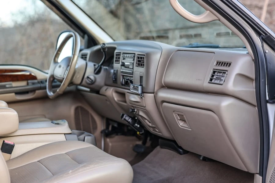 2001 Ford Super Duty 1st Gen - Image 26 of 31