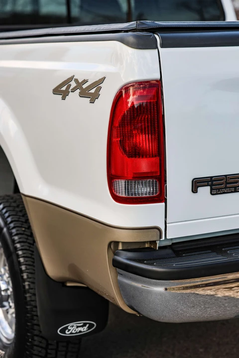 2001 Ford Super Duty 1st Gen - Image 12 of 31