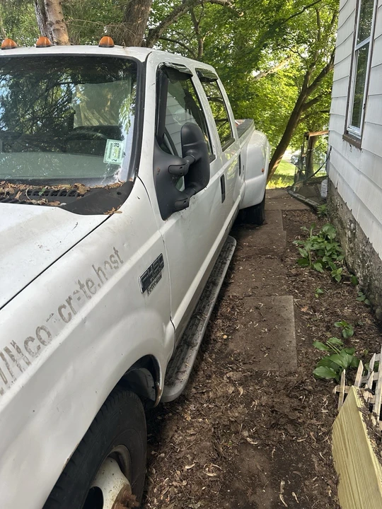 2001 Ford Super Duty 1st Gen - Image 2 of 9