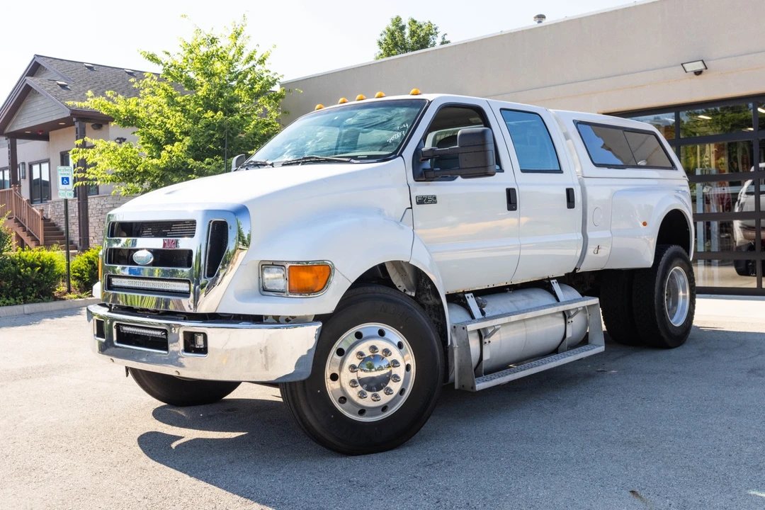2001 Ford Super Duty 1st Gen - Image 2 of 31