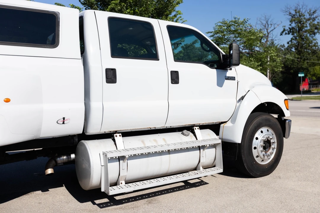 2001 Ford Super Duty 1st Gen - Image 18 of 31