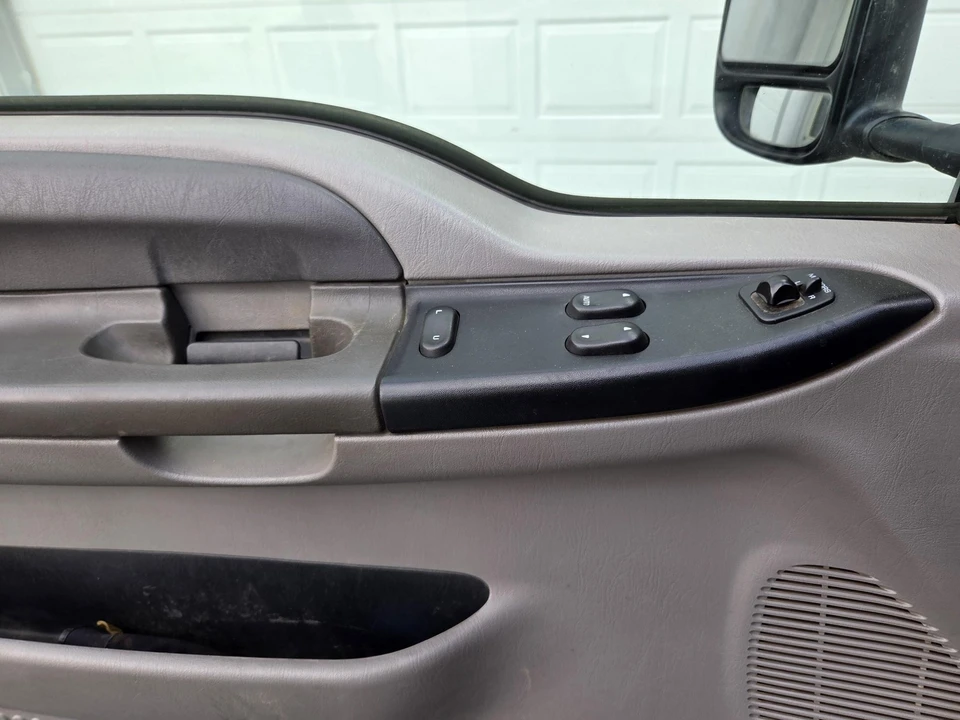 2001 Ford Super Duty 1st Gen - Image 25 of 31