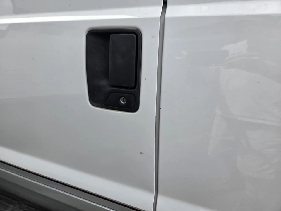 2001 Ford Super Duty 1st Gen - Image 18 of 31