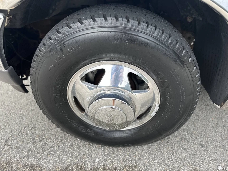 2001 Ford Super Duty 1st Gen - Image 9 of 12