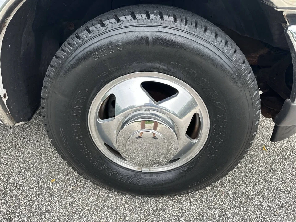 2001 Ford Super Duty 1st Gen - Image 15 of 21