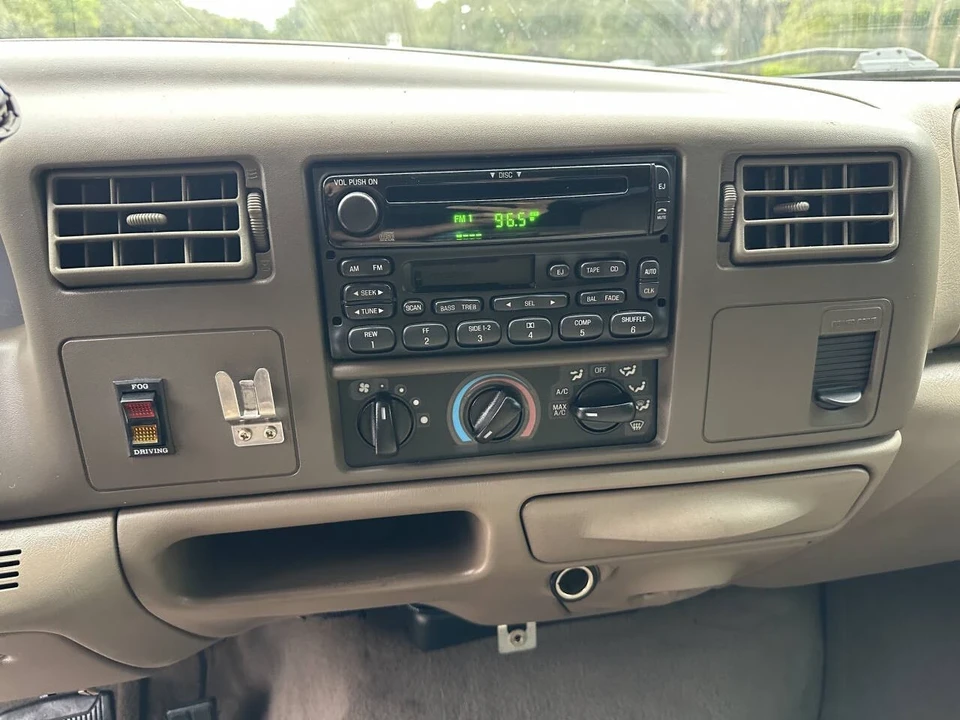 2001 Ford Super Duty 1st Gen - Image 20 of 21