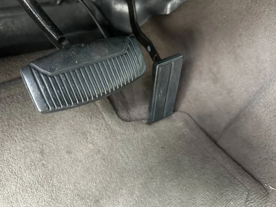 2001 Ford Super Duty 1st Gen - Image 19 of 21