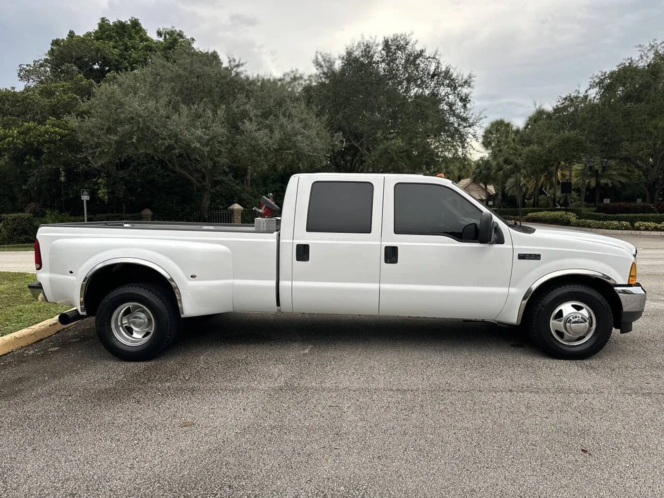 2001 Ford Super Duty 1st Gen - Image 6 of 12