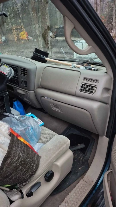 2001 Ford Super Duty 1st Gen - Image 10 of 13