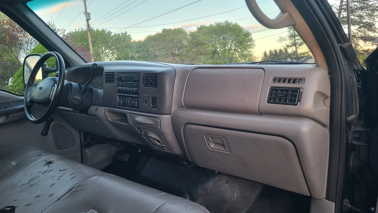 2001 Ford Super Duty 1st Gen - Image 14 of 18