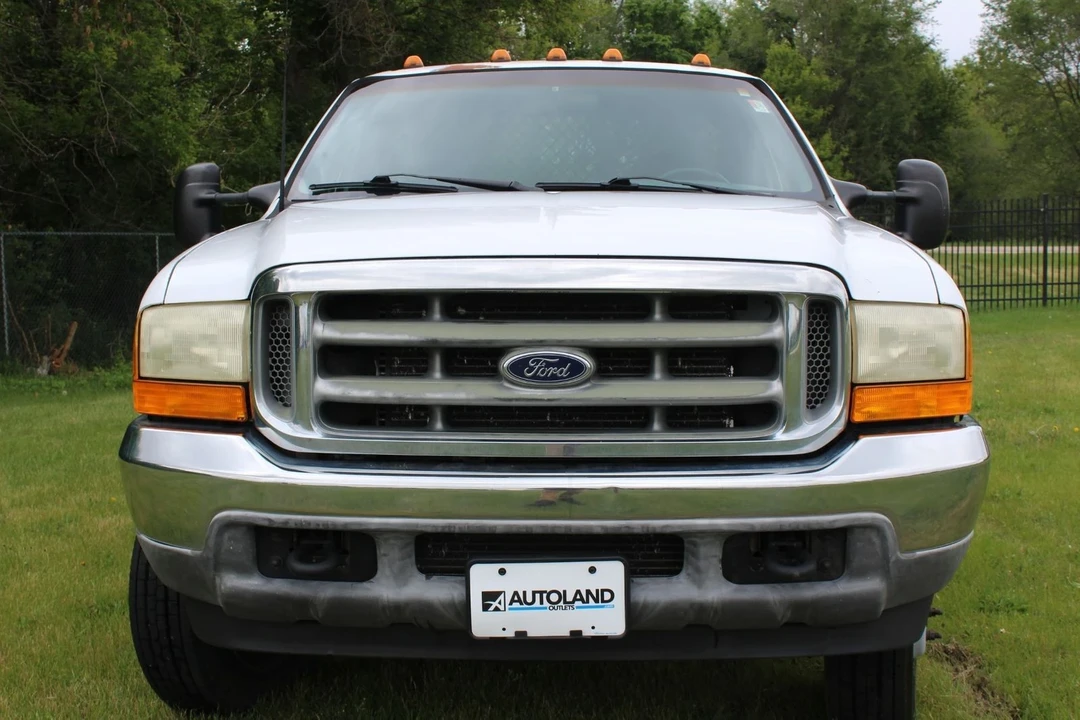 2001 Ford Super Duty 1st Gen - Image 10 of 12