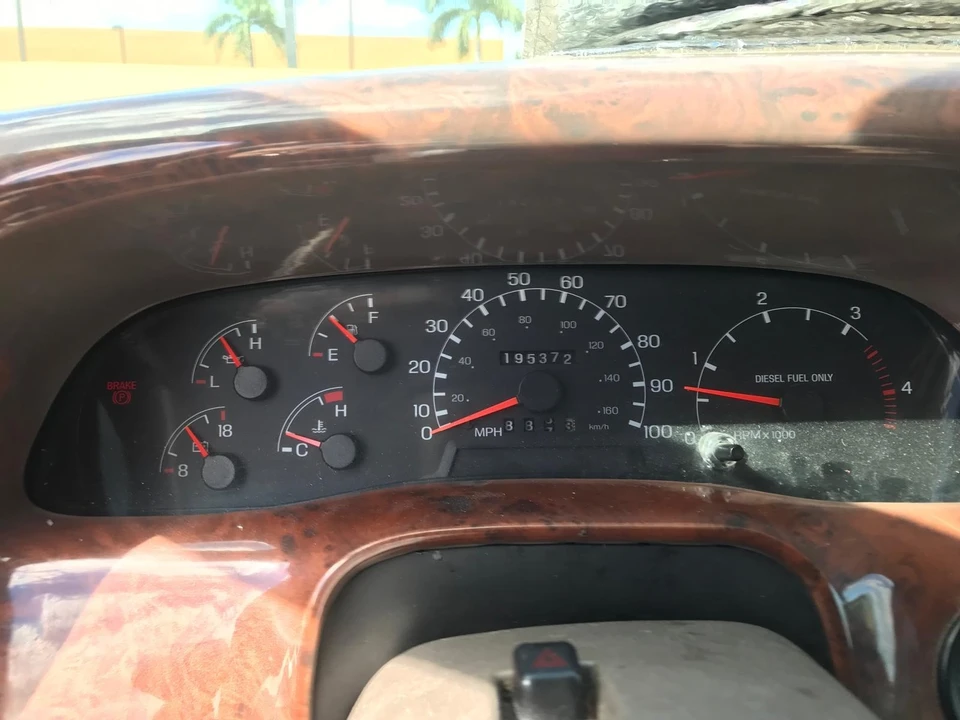 2001 Ford Super Duty 1st Gen - Image 2 of 10