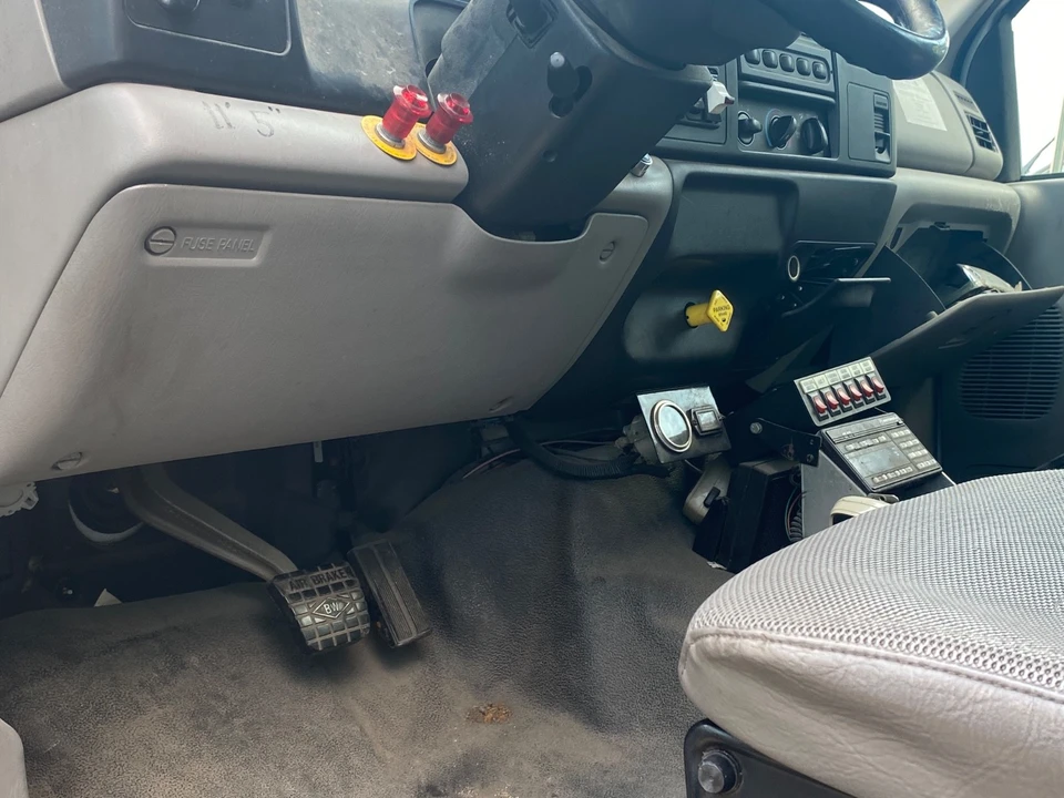 2001 Ford Super Duty 1st Gen - Image 18 of 31