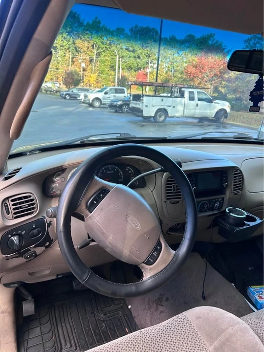 2001 Ford F-150 10th Gen - Image 9 of 10