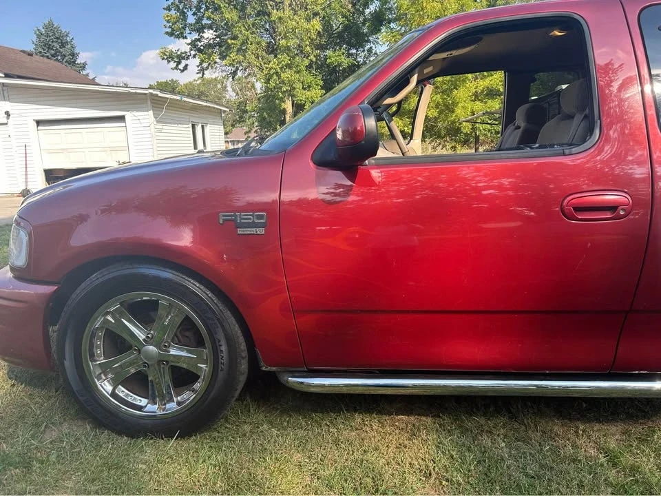 2001 Ford F-150 10th Gen - Image 2 of 2