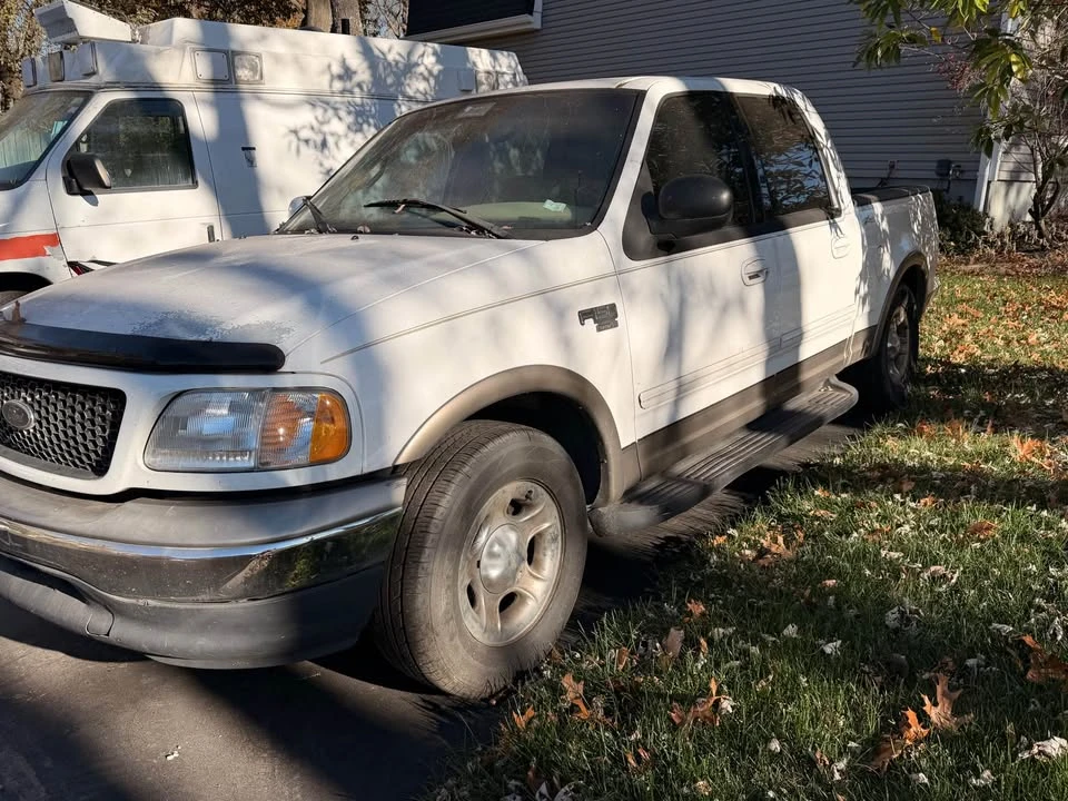 2001 Ford F-150 10th Gen - Image 2 of 4