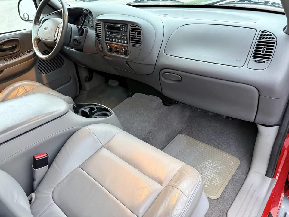 2001 Ford F-150 10th Gen - Image 22 of 31
