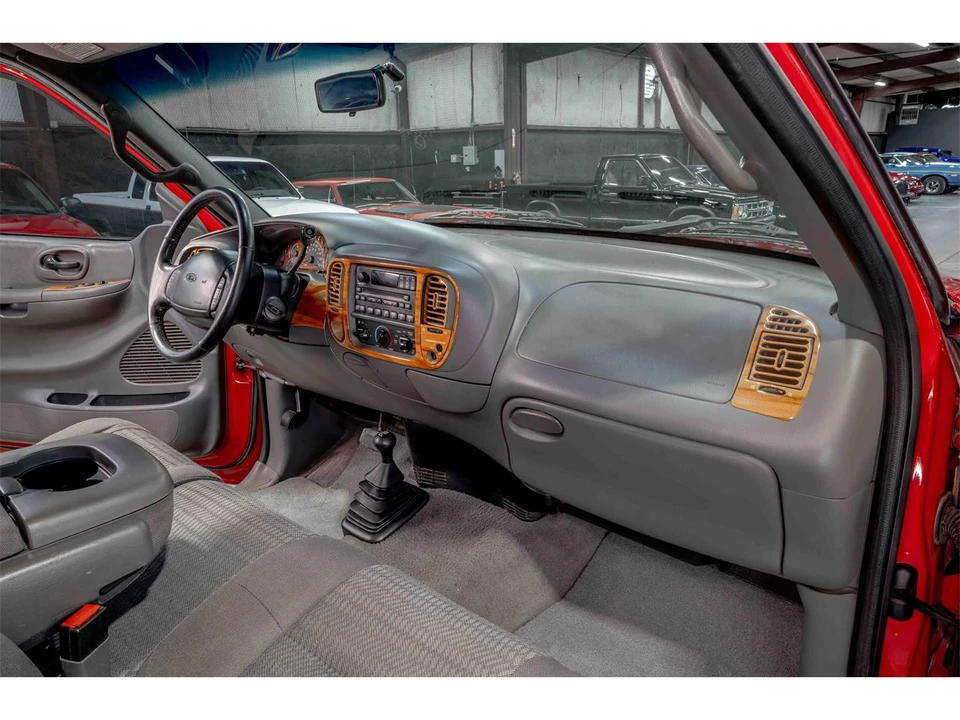 2001 Ford F-150 10th Gen - Image 17 of 21