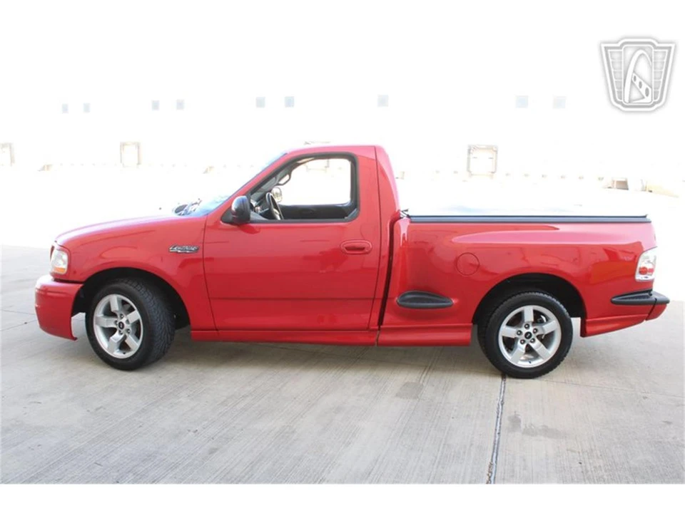 2001 Ford F-150 10th Gen - Image 2 of 31