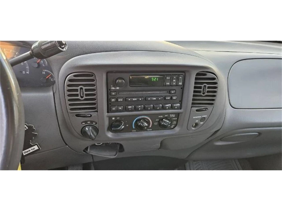 2001 Ford F-150 10th Gen - Image 5 of 18
