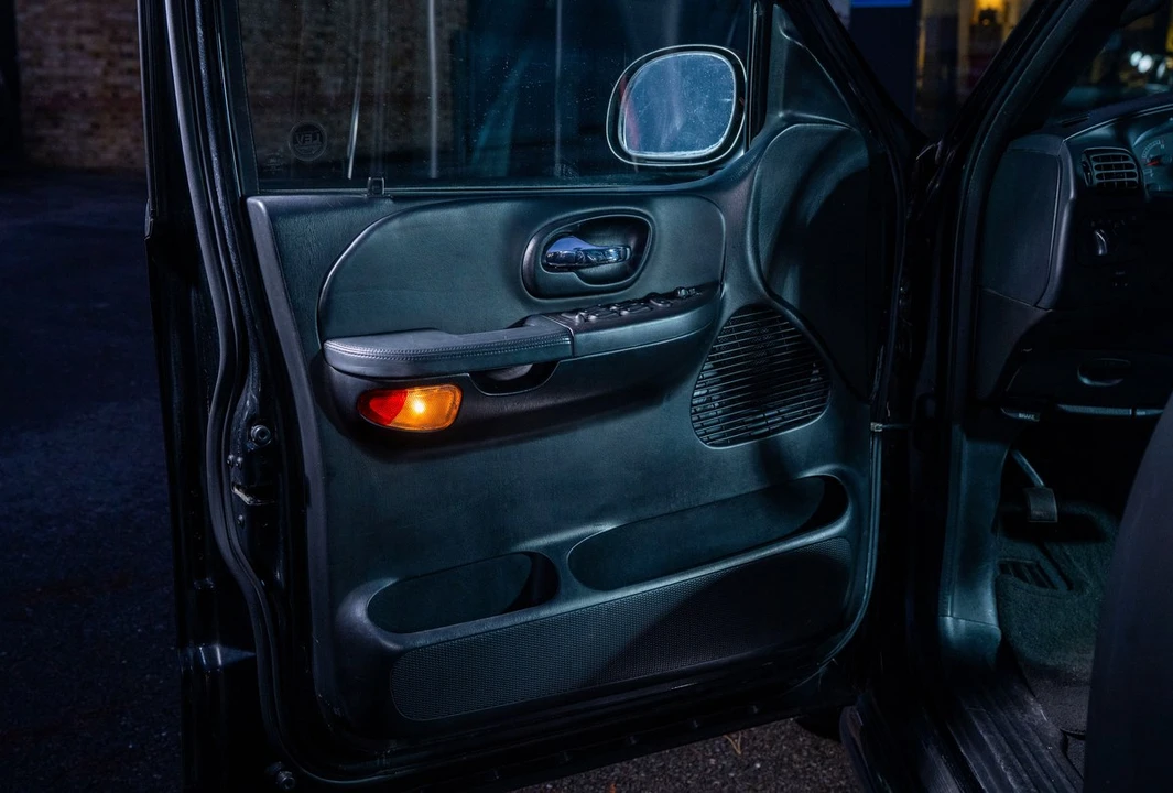 2001 Ford F-150 10th Gen - Image 6 of 30