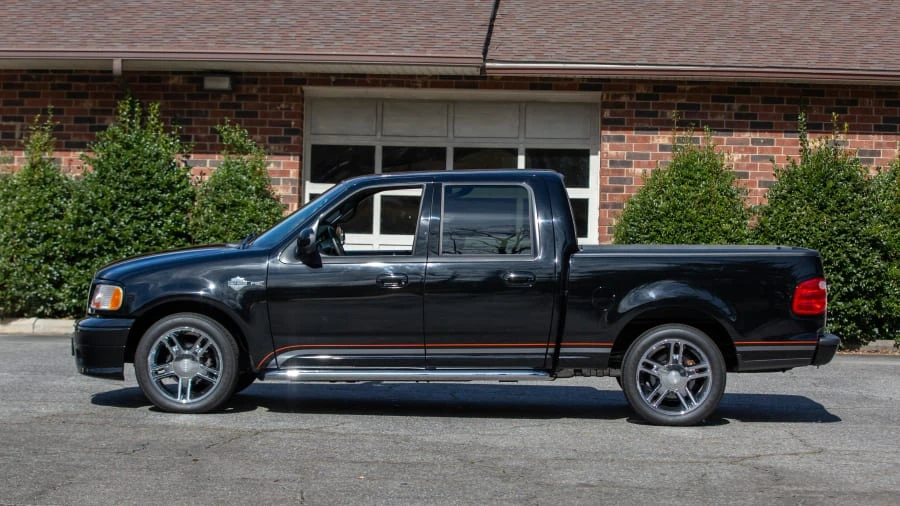2001 Ford F-150 10th Gen - Image 2 of 12