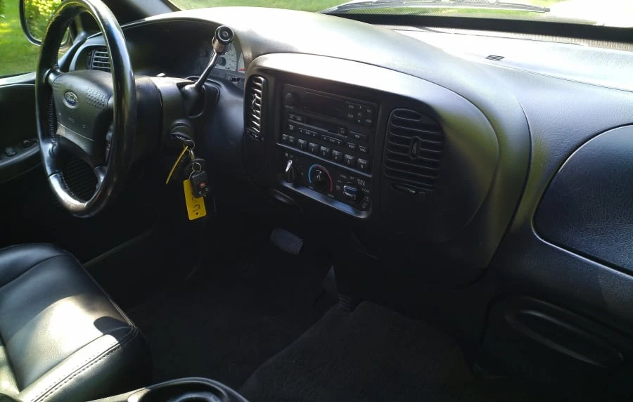 2001 Ford F-150 10th Gen - Image 17 of 28