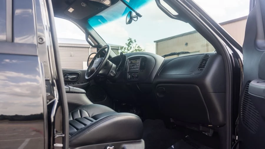 2001 Ford F-150 10th Gen - Image 5 of 12