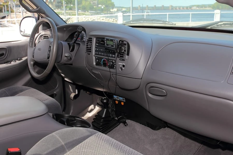 2001 Ford F-150 10th Gen - Image 5 of 11