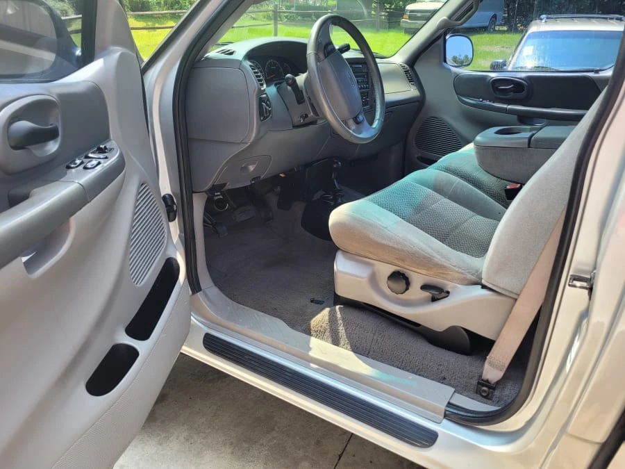 2001 Ford F-150 10th Gen - Image 7 of 9