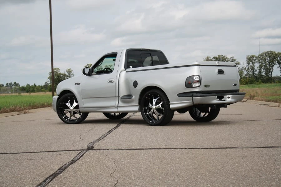 2001 Ford F-150 10th Gen - Image 3 of 12