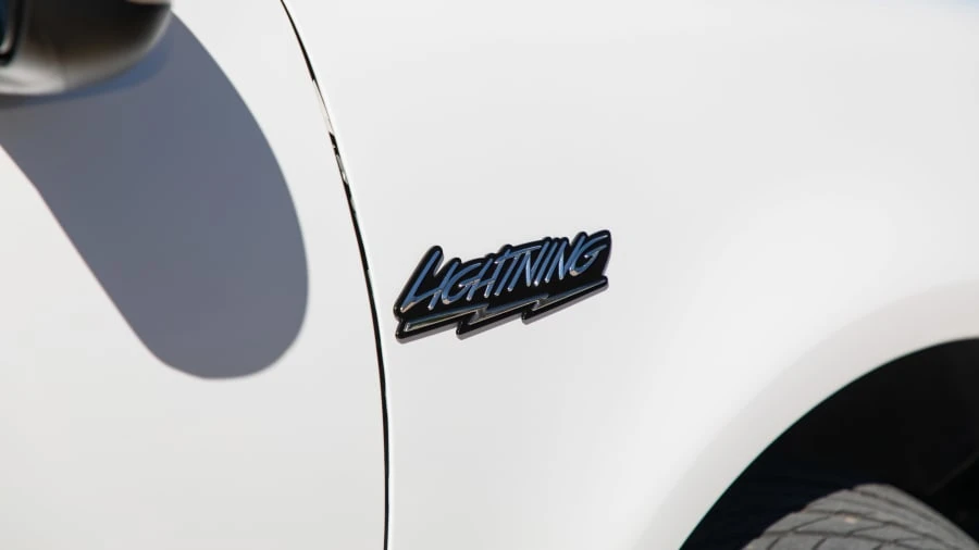 2001 Ford F-150 SVT Lightning 10th Gen - Image 9 of 12