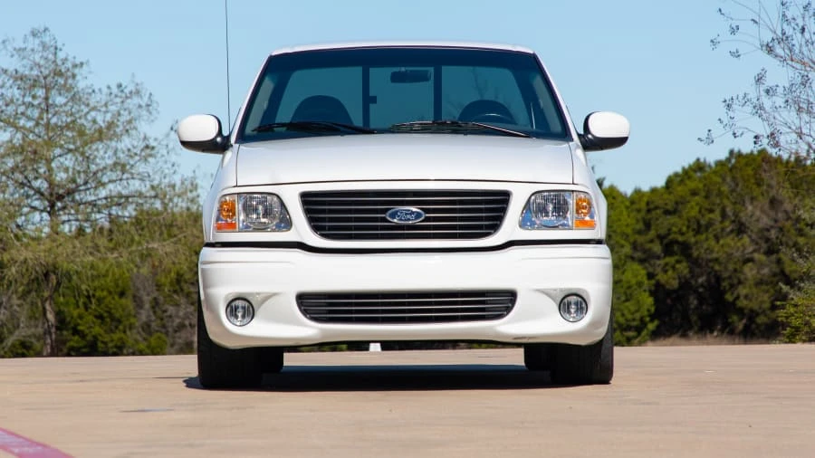 2001 Ford F-150 SVT Lightning 10th Gen - Image 10 of 12