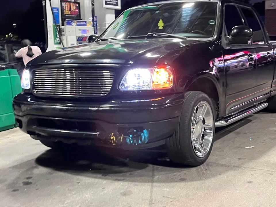 2001 Ford F-150 10th Gen - Image 6 of 20