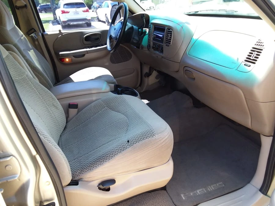 2001 Ford F-150 10th Gen - Image 4 of 11