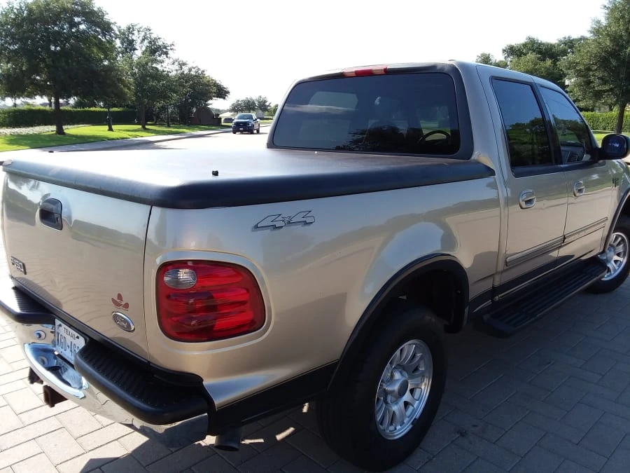 2001 Ford F-150 10th Gen - Image 2 of 11