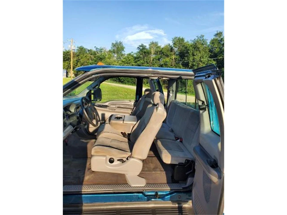 2001 Ford Super Duty 1st Gen - Image 3 of 18