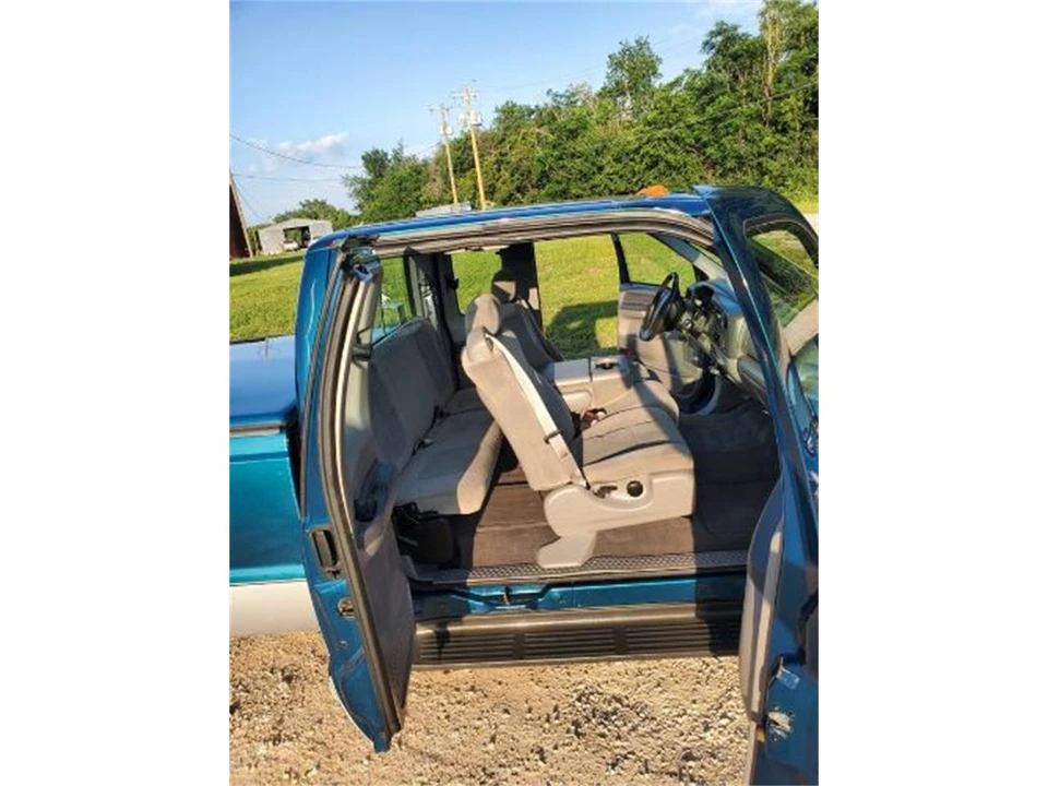 2001 Ford Super Duty 1st Gen - Image 4 of 18