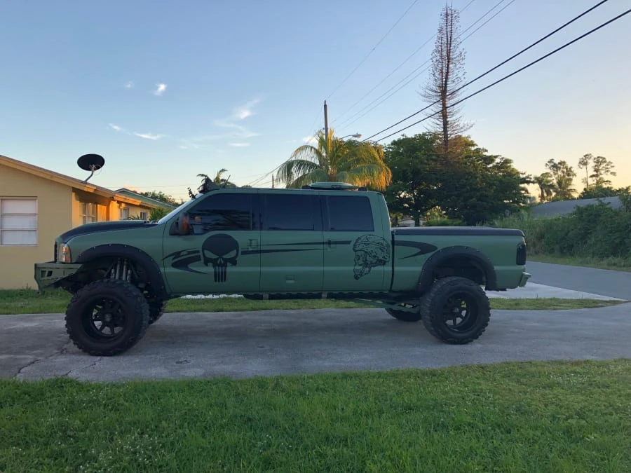 2001 Ford Super Duty 1st Gen - Image 2 of 10