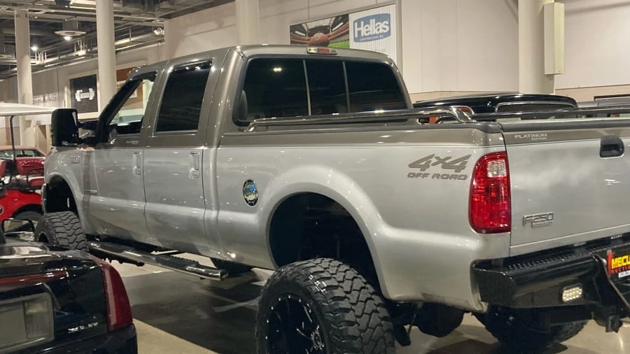 2001 Ford Super Duty 1st Gen - Image 2 of 13