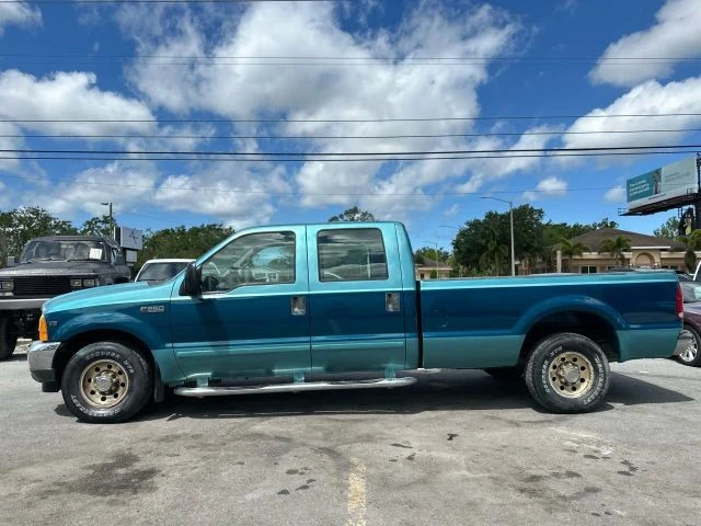 2001 Ford Super Duty 1st Gen - Image 2 of 11