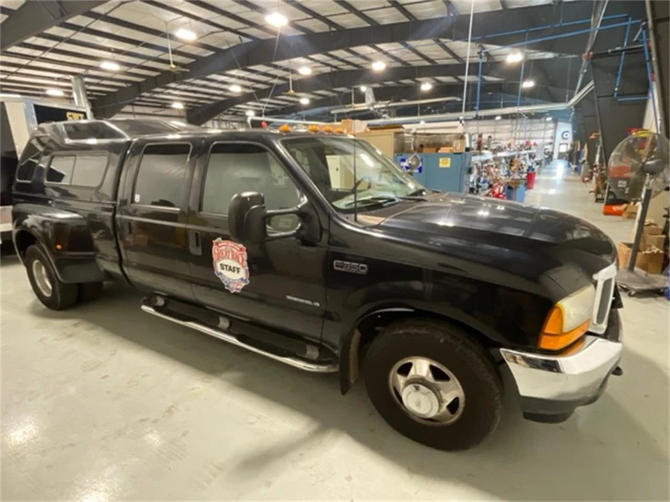 2001 Ford F-Series - Image 2 of 12