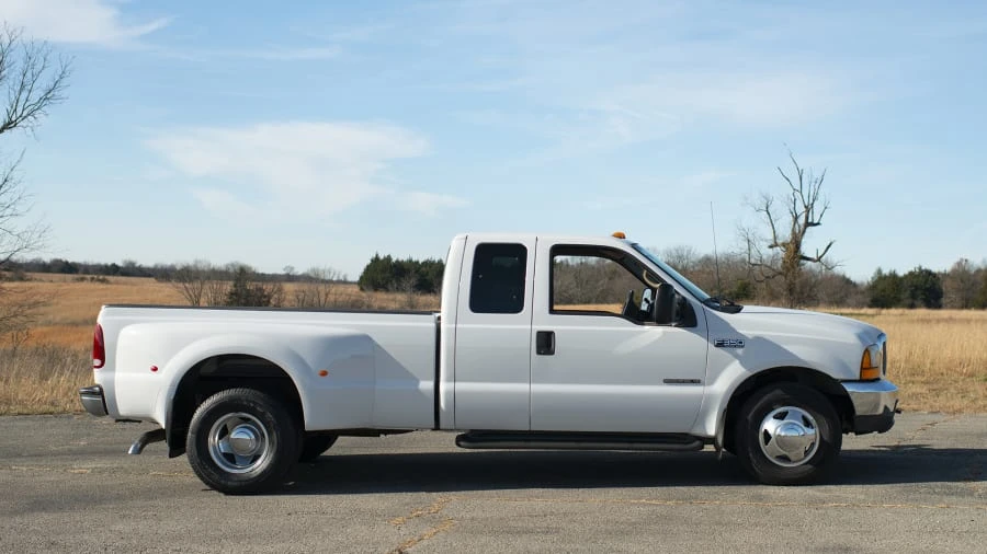 2001 Ford Super Duty 1st Gen - Image 11 of 12