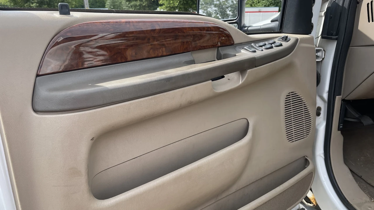 2001 Ford Super Duty 1st Gen - Image 5 of 8