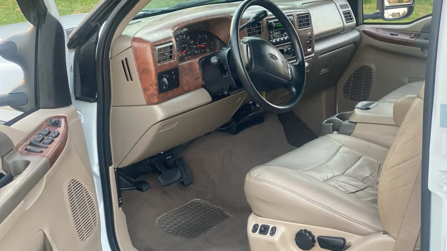 2001 Ford Super Duty 1st Gen - Image 4 of 14