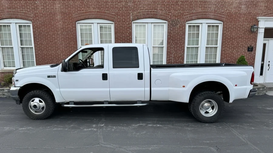 2001 Ford Super Duty 1st Gen - Image 2 of 8