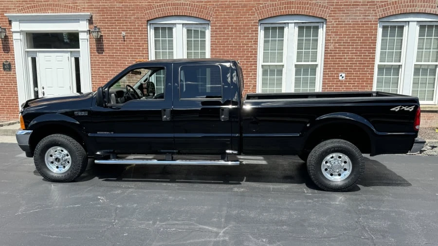 2001 Ford Super Duty 1st Gen - Image 2 of 9