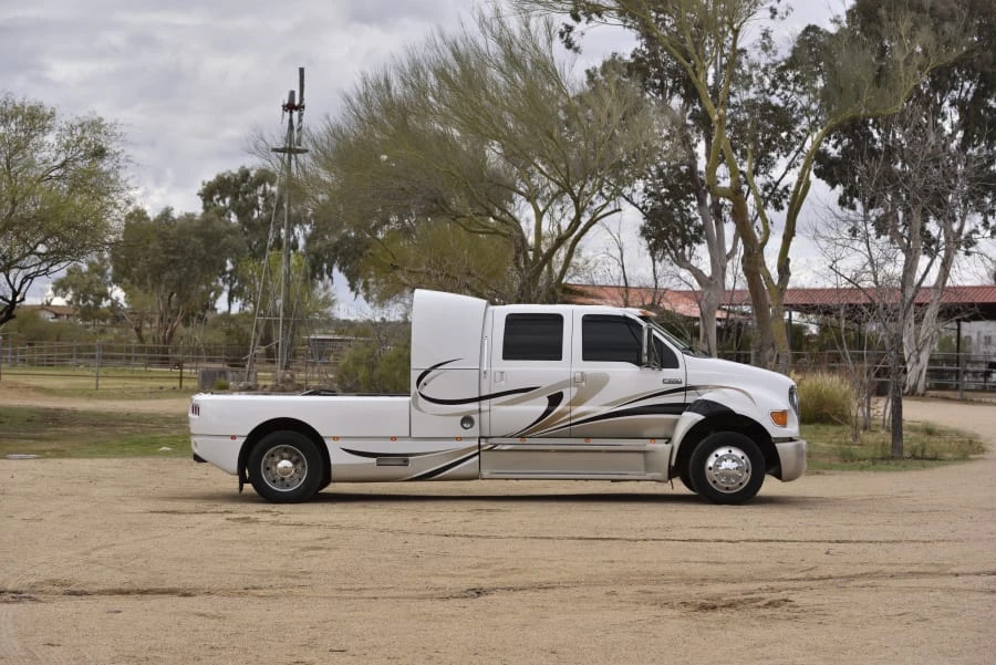 2001 Ford Super Duty 1st Gen - Image 2 of 31