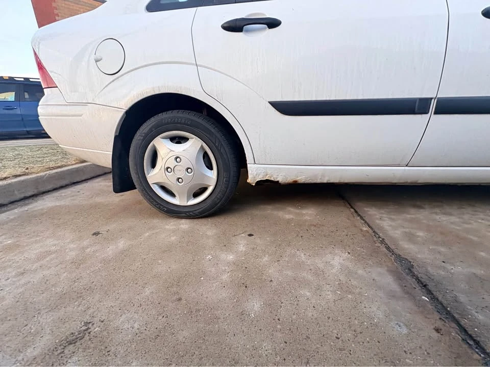 2001 Ford Focus 1st Gen - Image 5 of 5